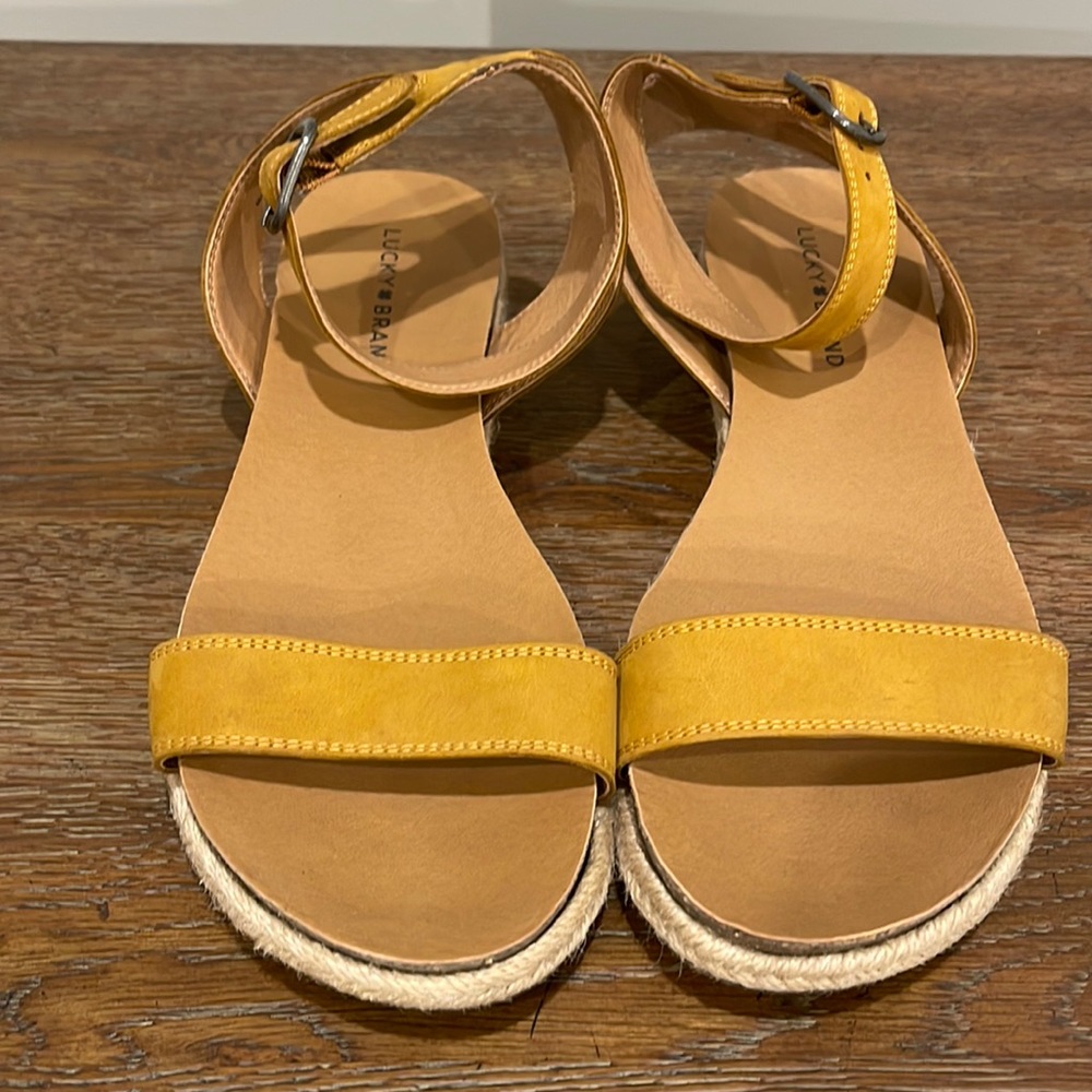 LuckyBrand sandals